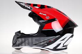 airoh twist 2.0 rdeča motokros čelada